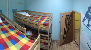 Фото номера Кровать в общем четырехместном номере для мужчин Гостиница Hostel 24 Kamchatka г. Петропавловск-Камчатский 3